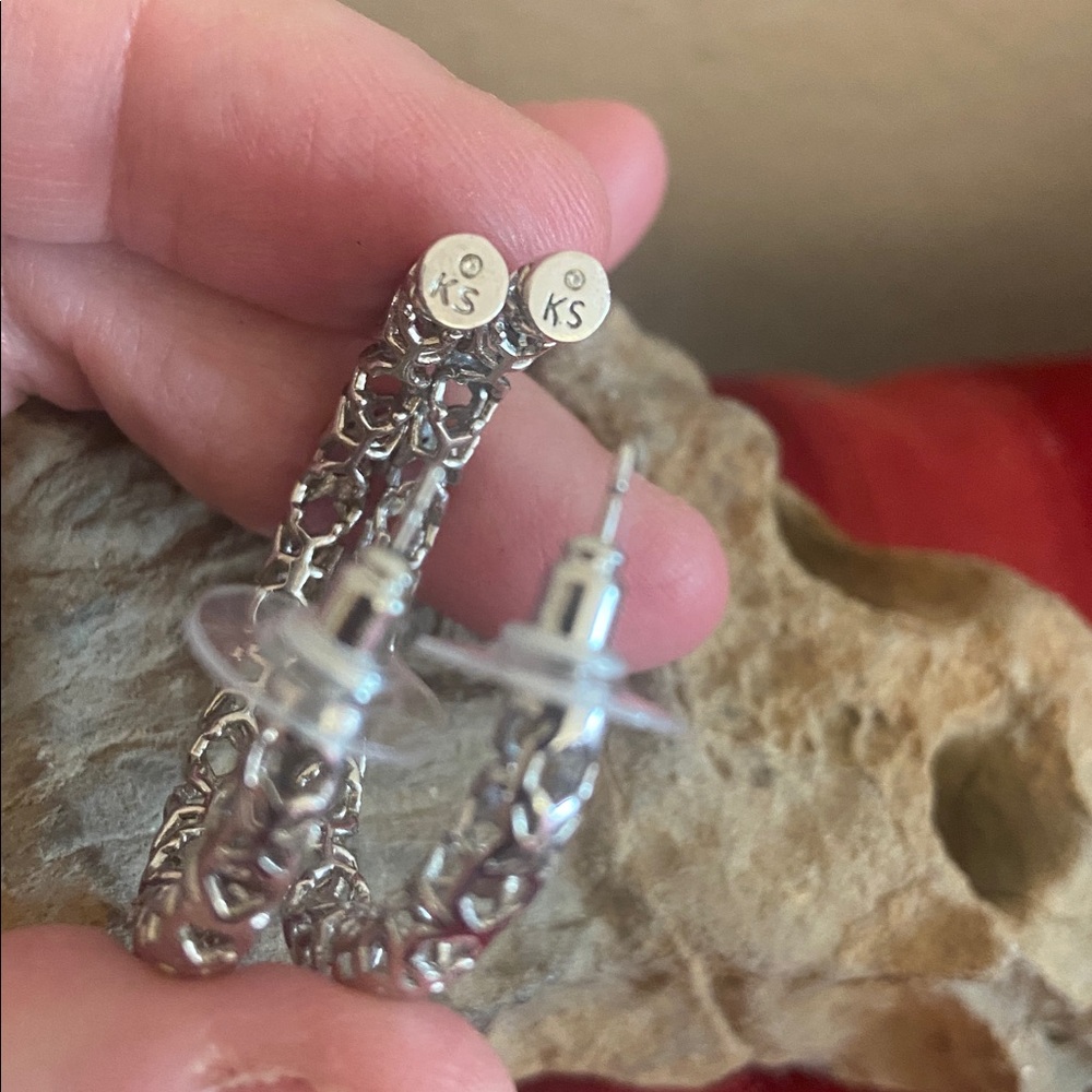 Kendra Scott Maggie Silver Intricate Silver Hoop Earrings - Picture 7 of 8